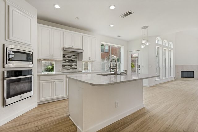 11160 Silver Horn Drive, Frisco, TX 75033