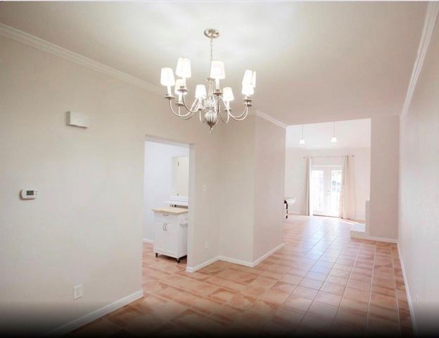 2100 Tanglewilde Street Street 428, Houston, TX 77063