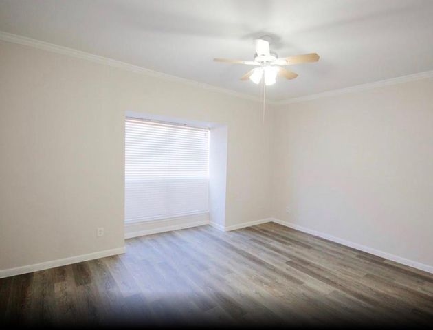 2100 Tanglewilde Street Street 428, Houston, TX 77063