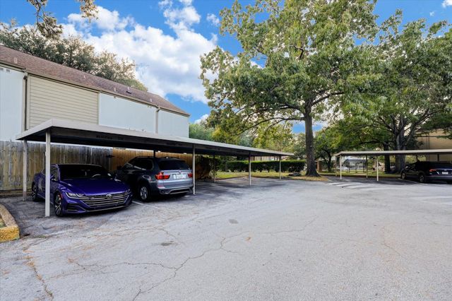 2100 Tanglewilde Street Street 428, Houston, TX 77063