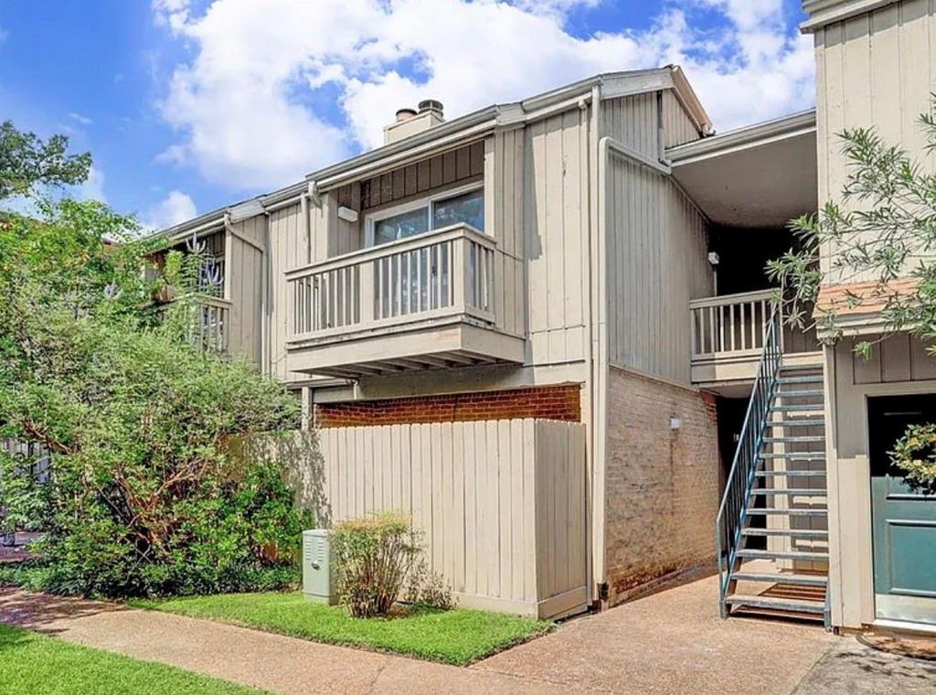 2100 Tanglewilde Street Street 428, Houston, TX 77063