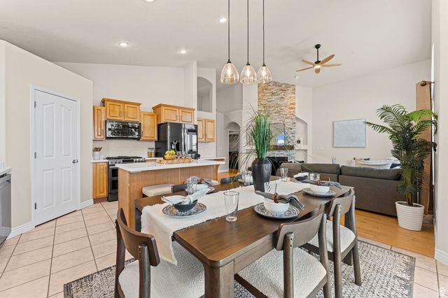 10489 N COLONIAL DR, Cedar Hills, UT 84062
