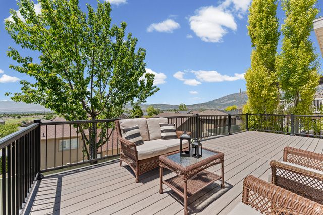 10489 N COLONIAL DR, Cedar Hills, UT 84062