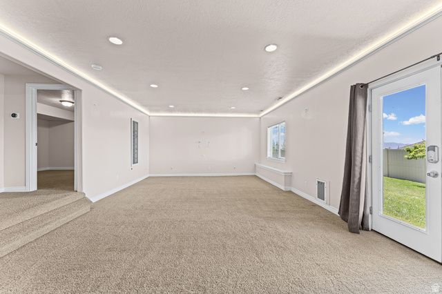 10489 N COLONIAL DR, Cedar Hills, UT 84062
