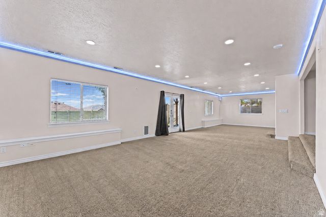 10489 N COLONIAL DR, Cedar Hills, UT 84062