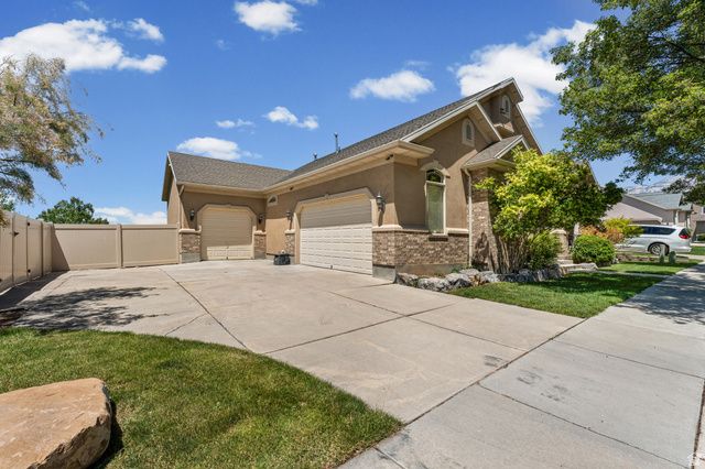 10489 N COLONIAL DR, Cedar Hills, UT 84062