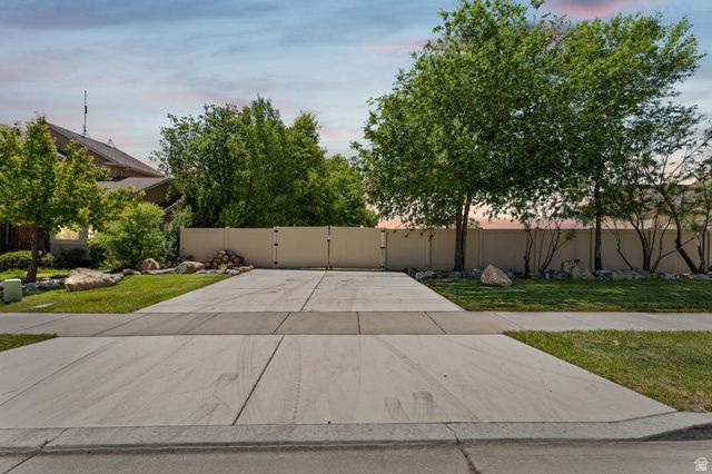 10489 N COLONIAL DR, Cedar Hills, UT 84062
