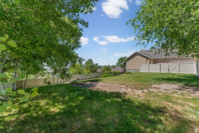 10489 N COLONIAL DR, Cedar Hills, UT 84062