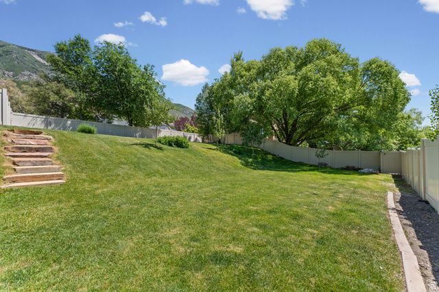 10489 N COLONIAL DR, Cedar Hills, UT 84062