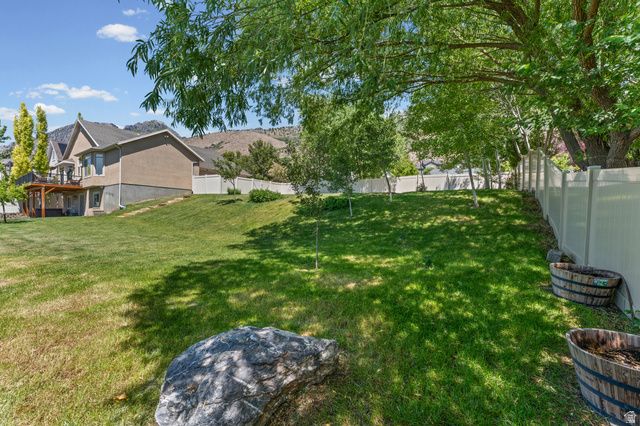 10489 N COLONIAL DR, Cedar Hills, UT 84062