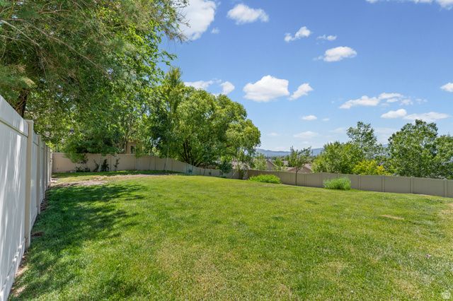 10489 N COLONIAL DR, Cedar Hills, UT 84062