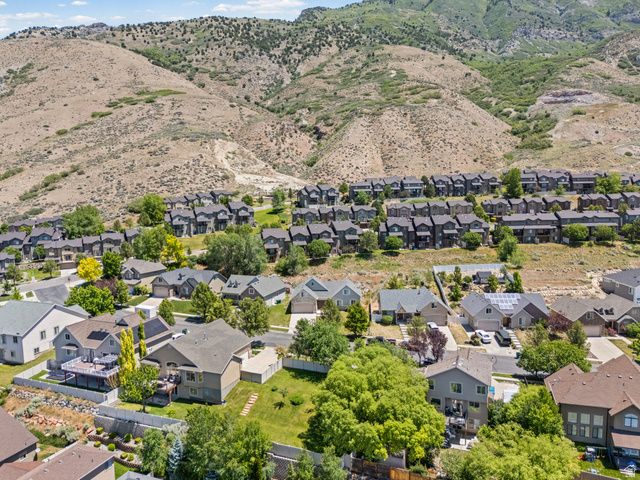 10489 N COLONIAL DR, Cedar Hills, UT 84062