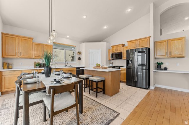 10489 N COLONIAL DR, Cedar Hills, UT 84062