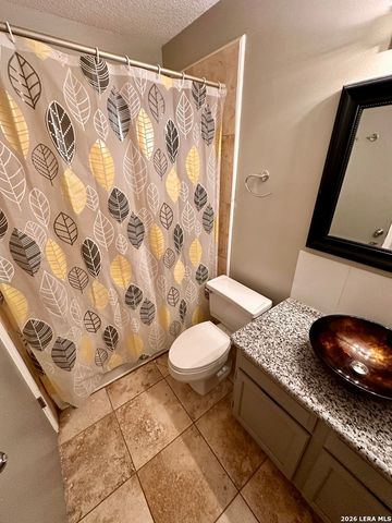 5742 LARKDALE DR, San Antonio, TX 78233