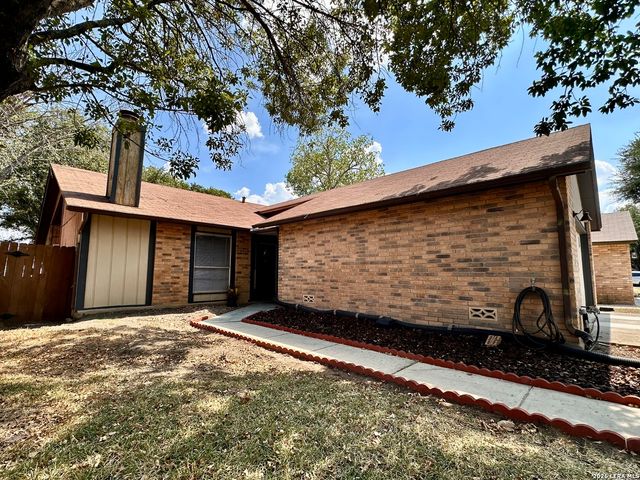 5742 LARKDALE DR, San Antonio, TX 78233