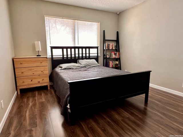 5742 LARKDALE DR, San Antonio, TX 78233