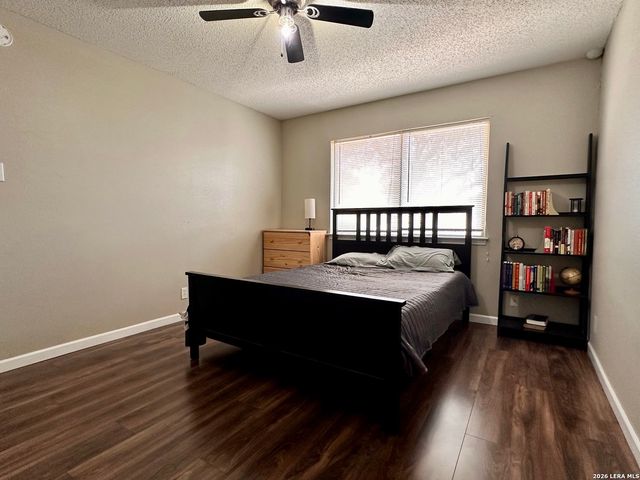 5742 LARKDALE DR, San Antonio, TX 78233