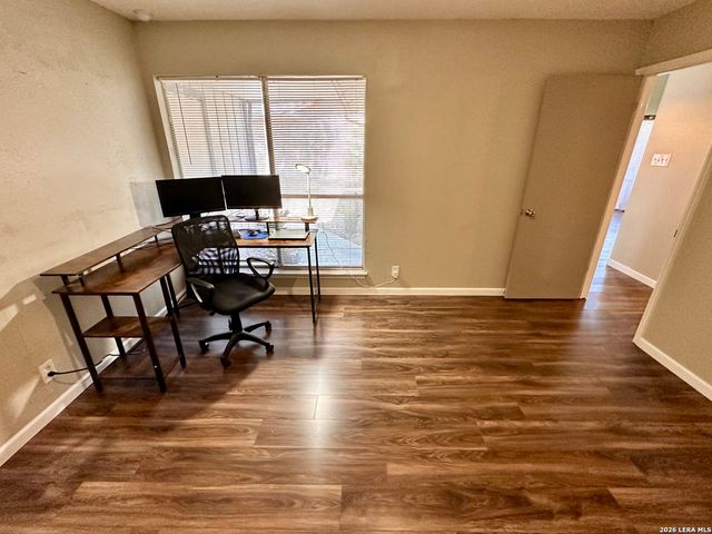 5742 LARKDALE DR, San Antonio, TX 78233