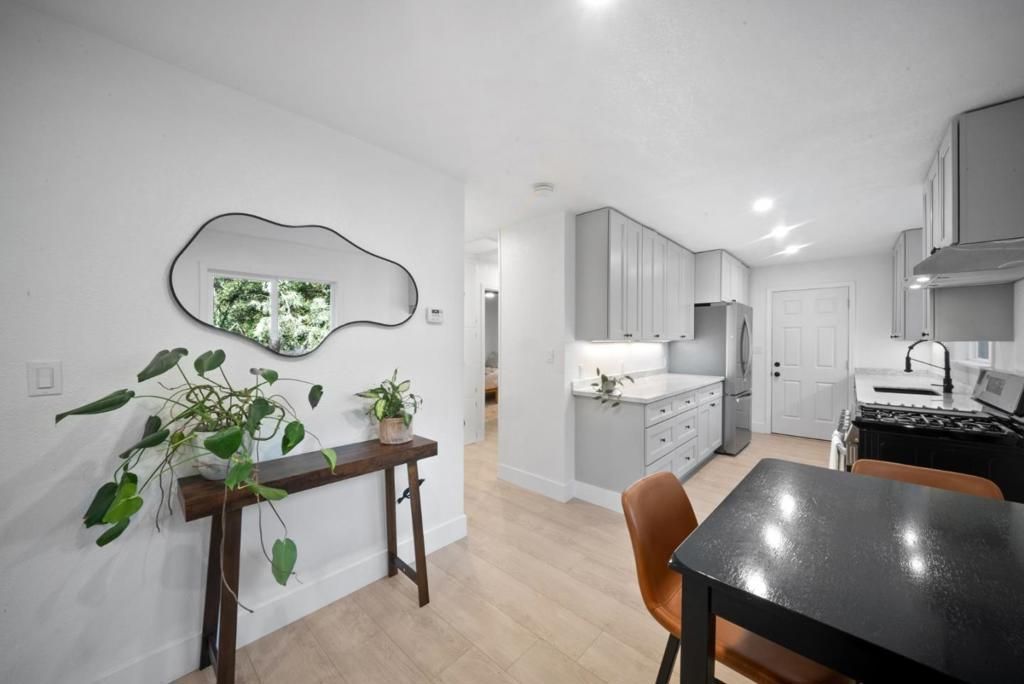 Image 13 of property listing at 26650 Soquel San Jose Road, Los Gatos, CA 95033