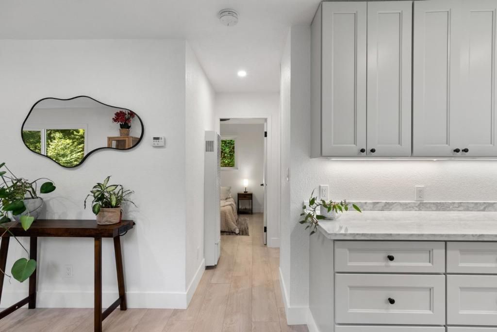 Image 14 of property listing at 26650 Soquel San Jose Road, Los Gatos, CA 95033