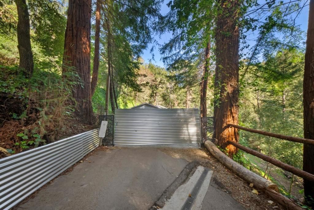 Image 45 of property listing at 26650 Soquel San Jose Road, Los Gatos, CA 95033