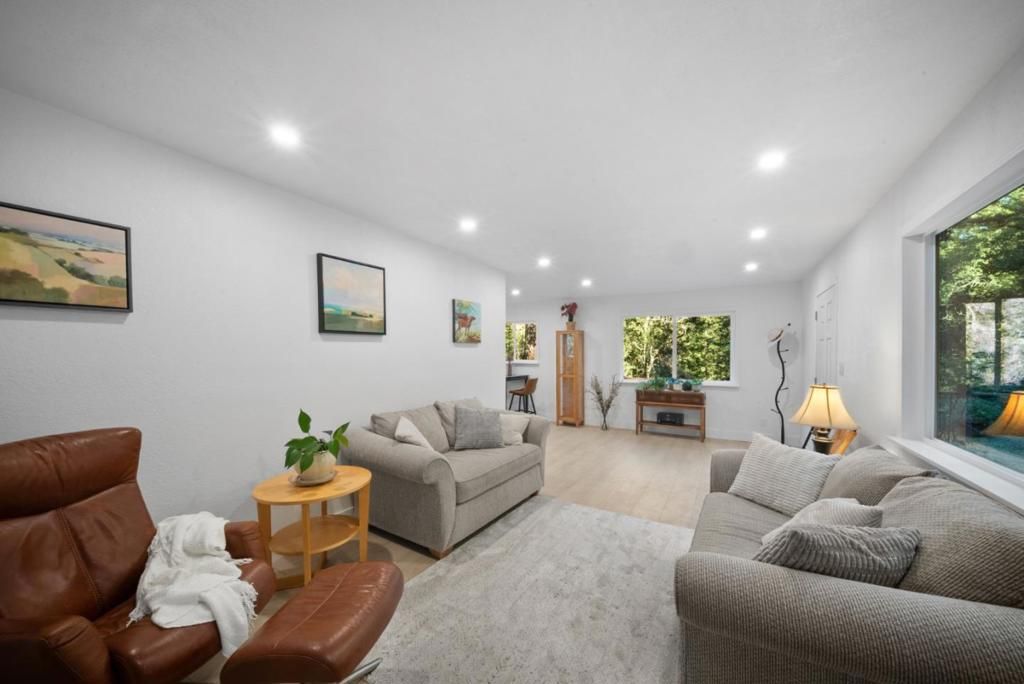 Image 6 of property listing at 26650 Soquel San Jose Road, Los Gatos, CA 95033