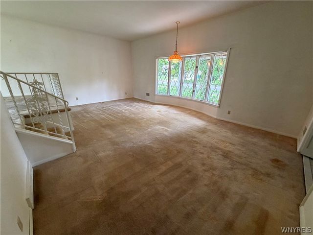 821 College Terrace, Niagara Falls, NY 14305