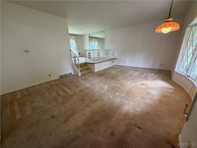 821 College Terrace, Niagara Falls, NY 14305