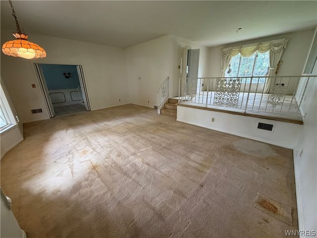 821 College Terrace, Niagara Falls, NY 14305