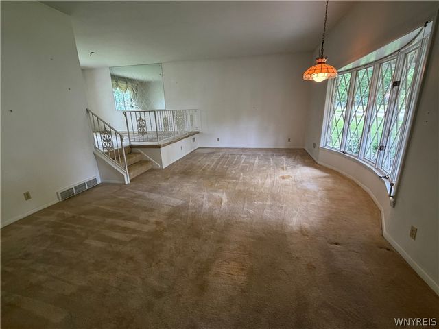 821 College Terrace, Niagara Falls, NY 14305