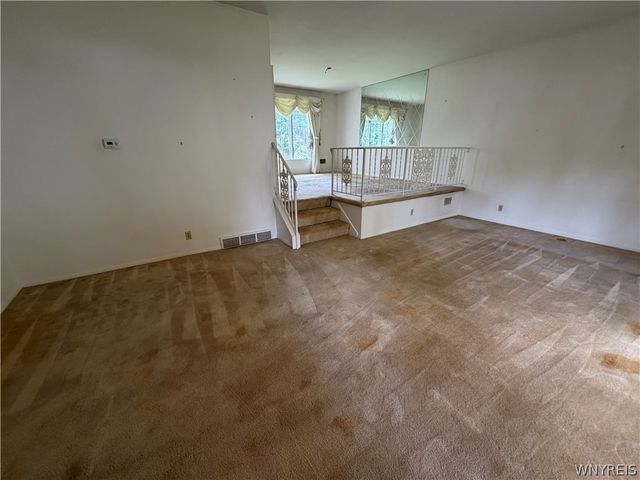 821 College Terrace, Niagara Falls, NY 14305