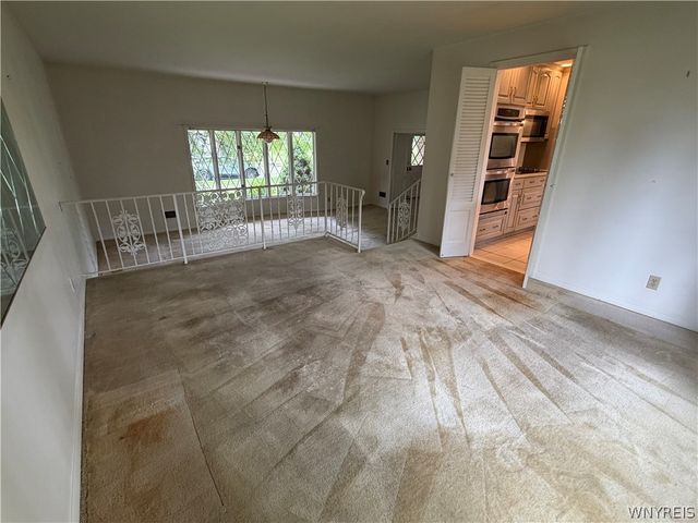 821 College Terrace, Niagara Falls, NY 14305