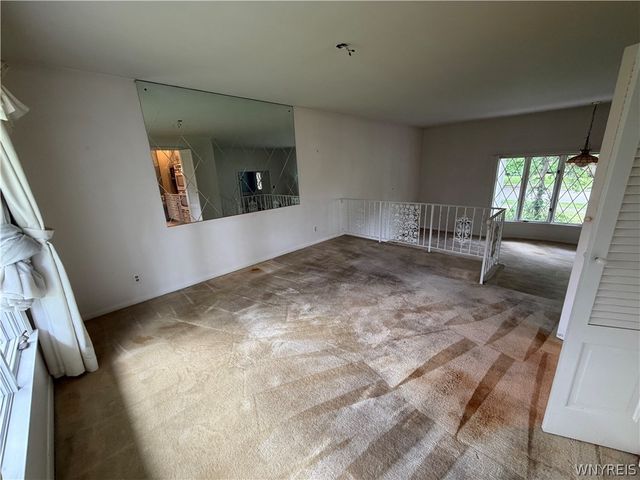 821 College Terrace, Niagara Falls, NY 14305