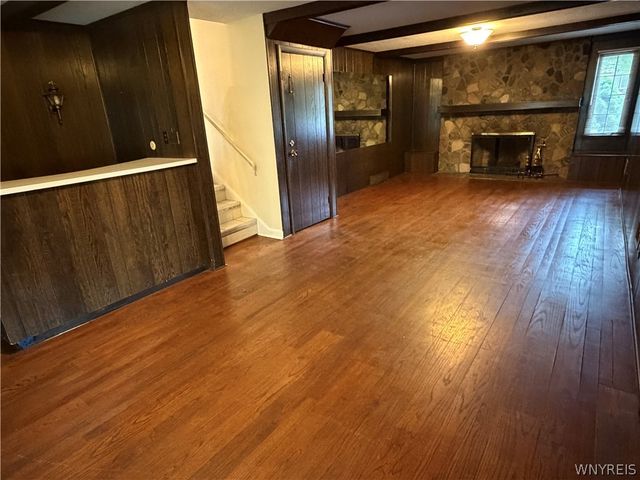 821 College Terrace, Niagara Falls, NY 14305