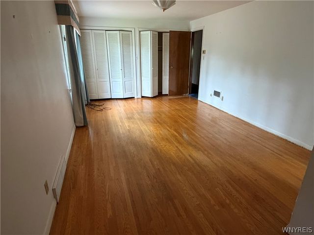 821 College Terrace, Niagara Falls, NY 14305