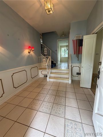 821 College Terrace, Niagara Falls, NY 14305