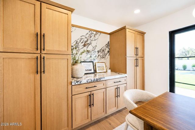 1413 W FRIER Drive, Phoenix, AZ 85021