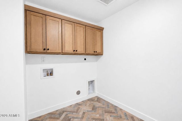 1413 W FRIER Drive, Phoenix, AZ 85021