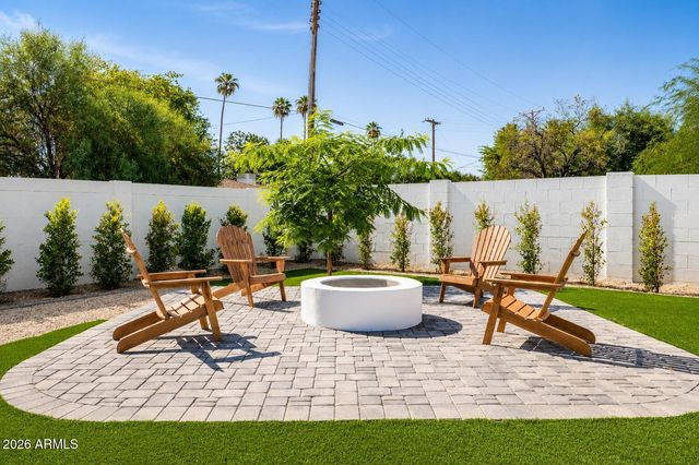 1413 W FRIER Drive, Phoenix, AZ 85021