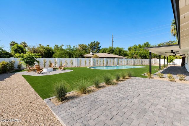 1413 W FRIER Drive, Phoenix, AZ 85021