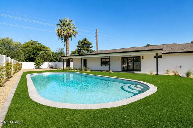 1413 W FRIER Drive, Phoenix, AZ 85021