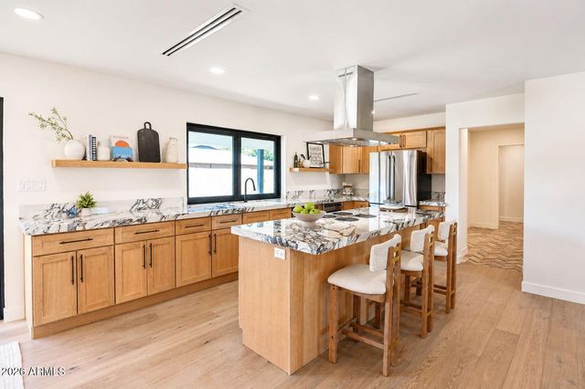 1413 W FRIER Drive, Phoenix, AZ 85021