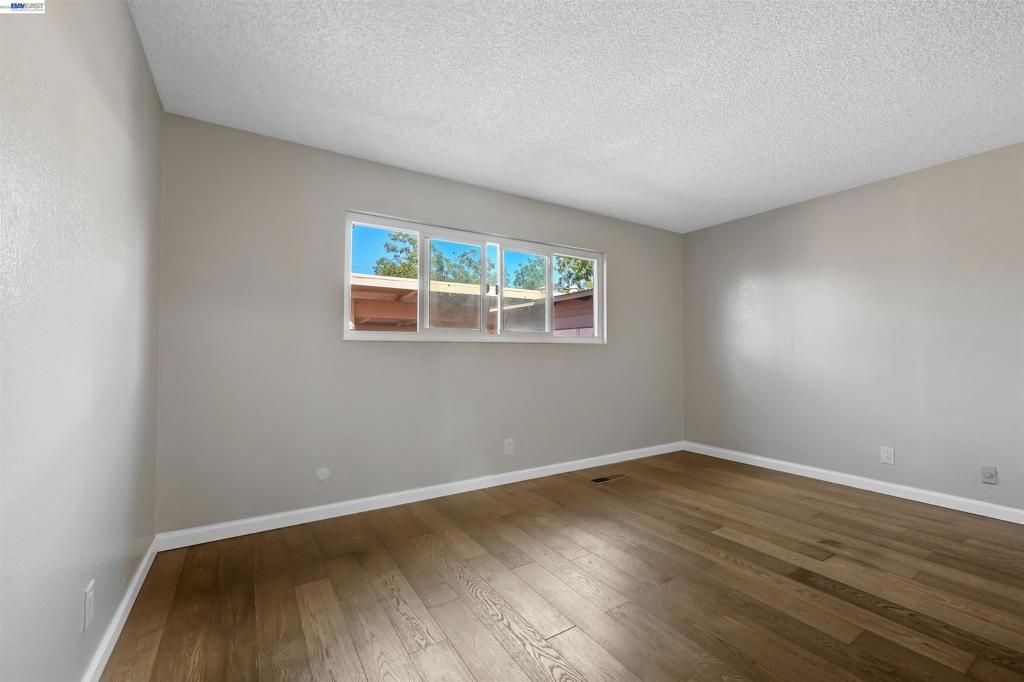 Image 15 of property listing at 4006 Willow Pass Rd A, Concord, CA 94519