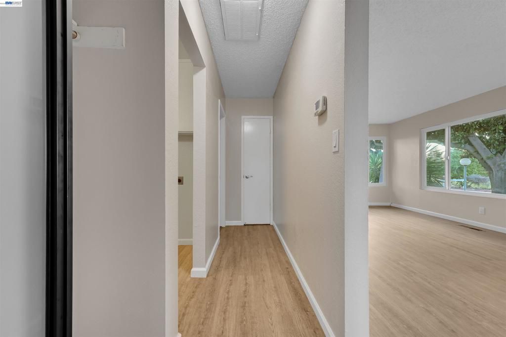 Image 21 of property listing at 4006 Willow Pass Rd A, Concord, CA 94519