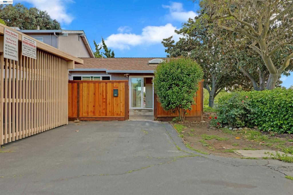 Image 26 of property listing at 4006 Willow Pass Rd A, Concord, CA 94519