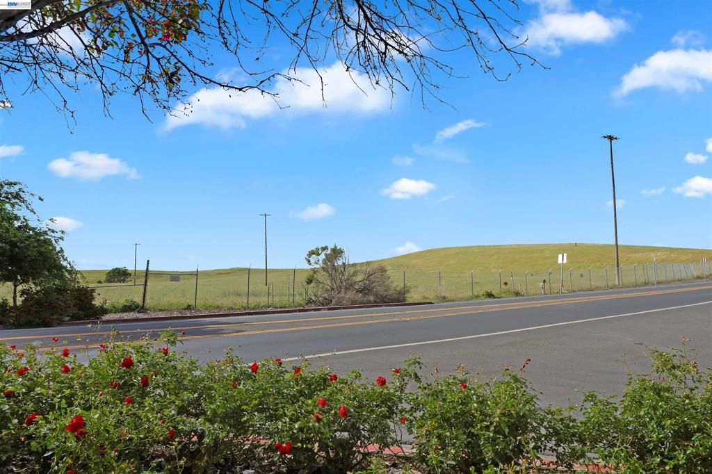 Image 29 of property listing at 4006 Willow Pass Rd A, Concord, CA 94519