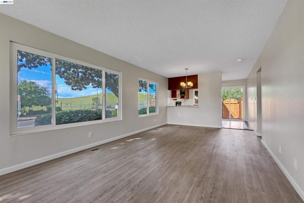 Image 6 of property listing at 4006 Willow Pass Rd A, Concord, CA 94519
