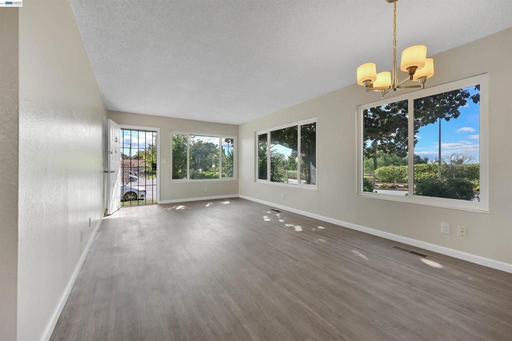 Image 8 of property listing at 4006 Willow Pass Rd A, Concord, CA 94519