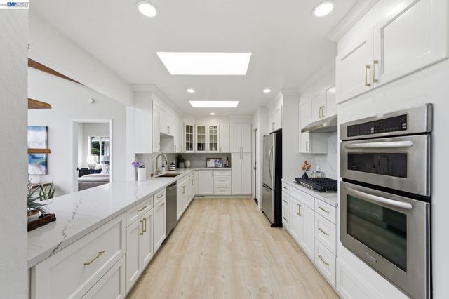 3445 Badding Rd, Castro Valley, CA 94546