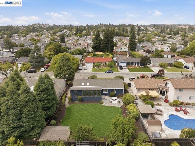 3445 Badding Rd, Castro Valley, CA 94546